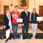 Fotografia dels guanyadors a l'Ajuntament de Reus